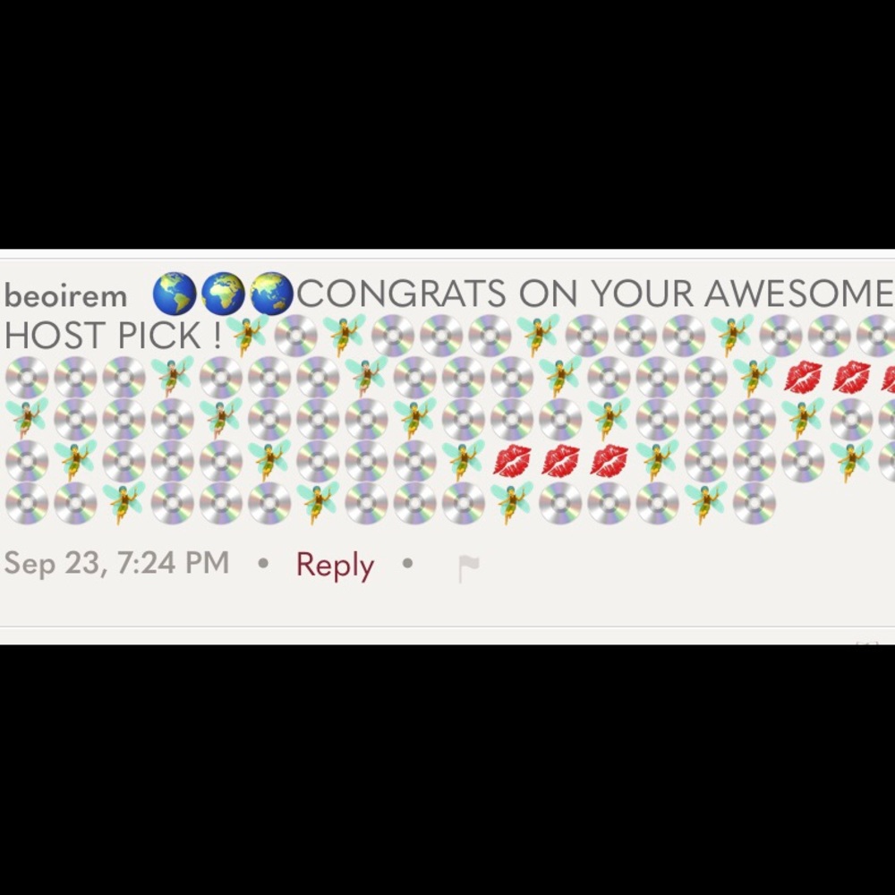 - PLUSH COZY LOOSE TOP WITH SIDE POCKETS - Picture 2 of 9